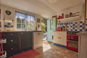 Kitchen- click for photo gallery